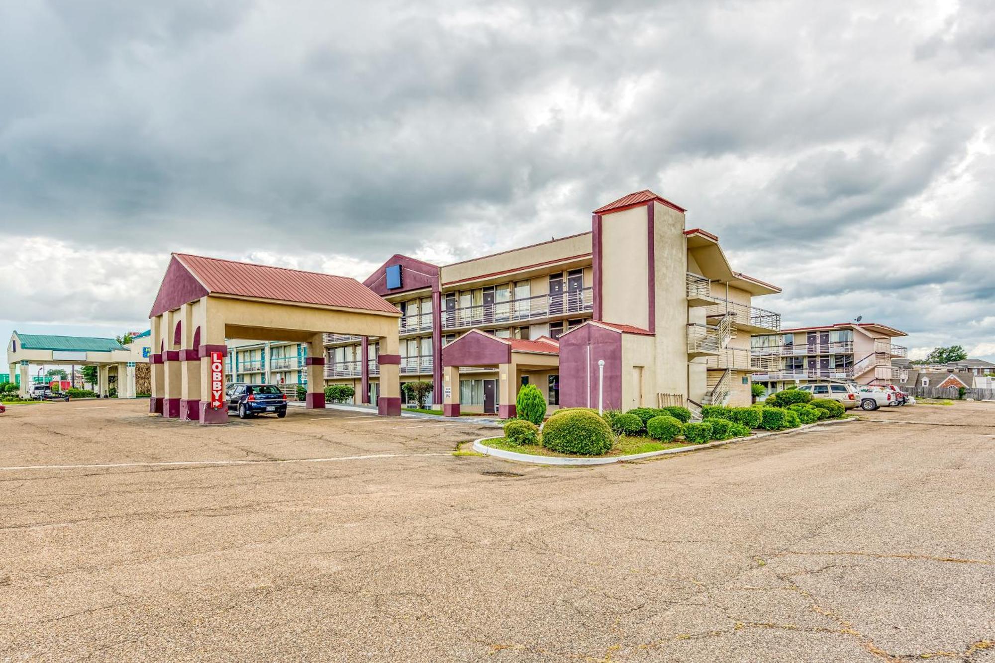 Oyo Hotel Jackson North I-55 Buitenkant foto