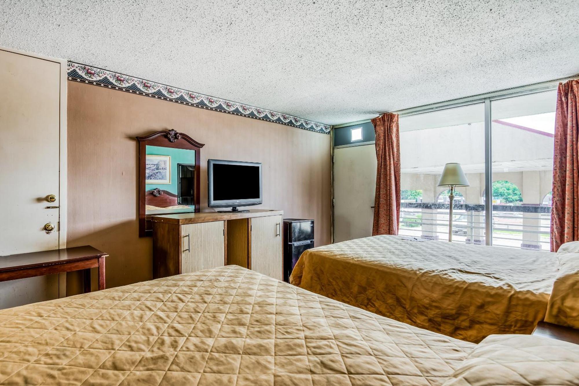 Oyo Hotel Jackson North I-55 Buitenkant foto