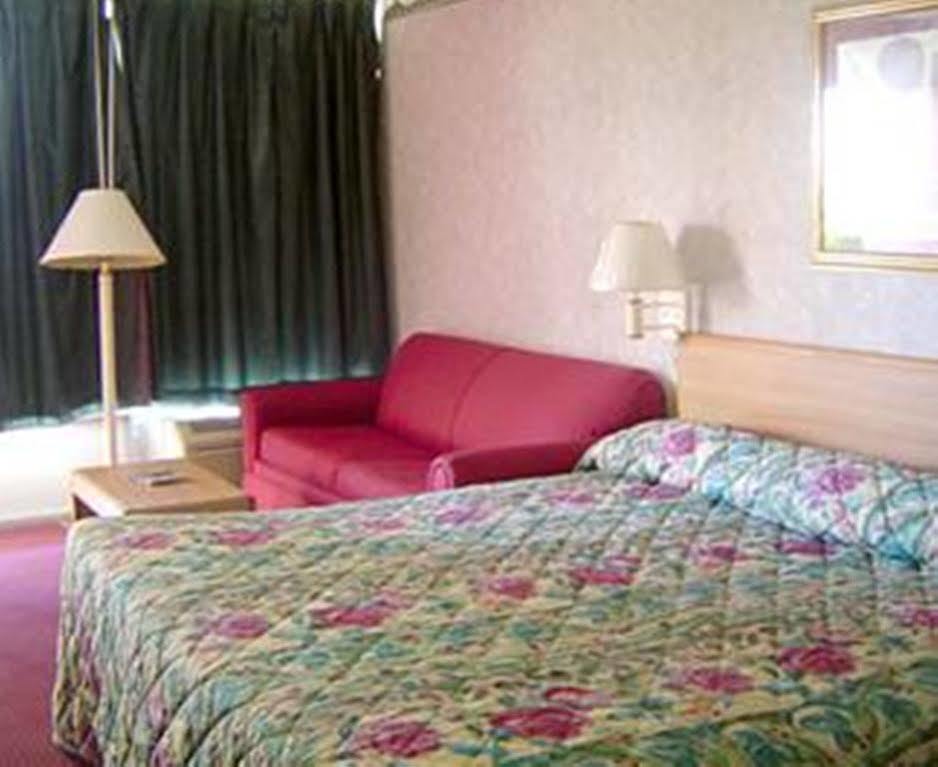 Oyo Hotel Jackson North I-55 Buitenkant foto